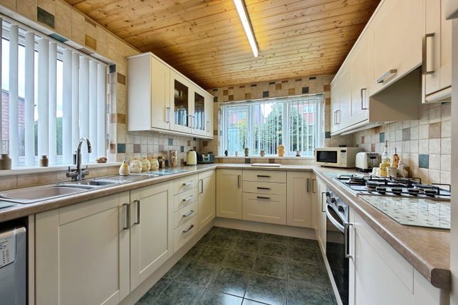 8, Forest Hill, Carlisle photo 2