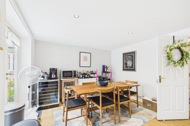 8b, Wharf Road, Stamford photo 4