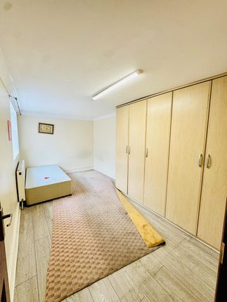 52 Station Road, London photo 4