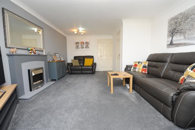 28, Winscar Avenue, Bradford photo 5