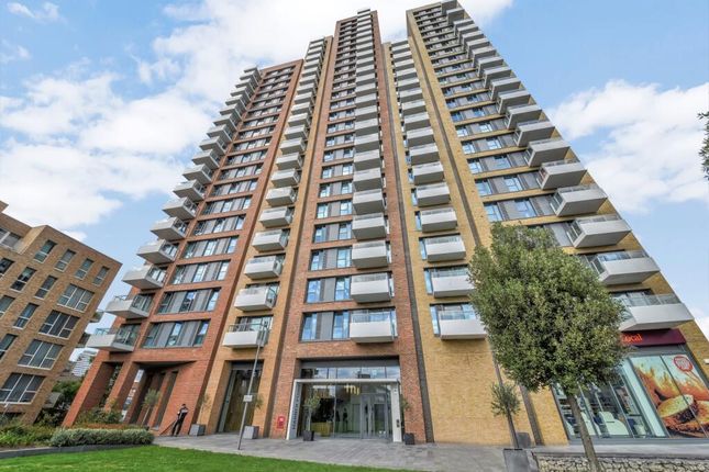 Thumbnail Flat to rent in Marner Point, St Andrews, Bromley By Bow