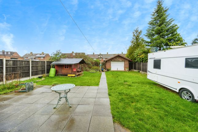 36, Summerfield Close, St. Albans photo 2