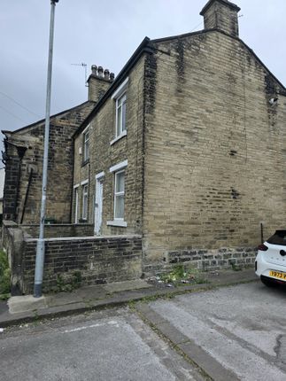 10, Knights Fold, Bradford photo 5