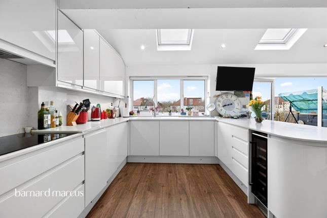 45, Grafton Road, Worcester Park photo 3