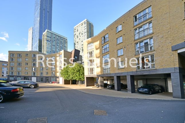 Thumbnail Flat to rent in Franklin Building, Millenium Harbour E14, Canary Wharf,