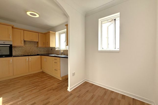 49, Bignell Croft, Colchester photo 4