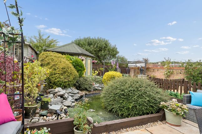 4 Cross Oak Road, Berkhamsted photo 4