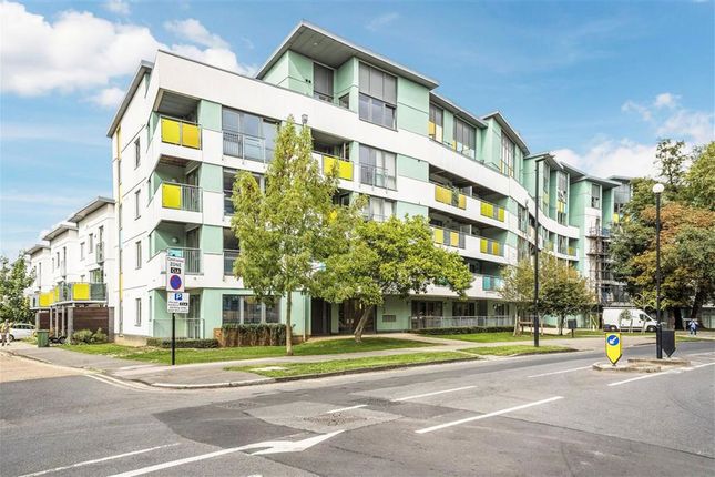 1-bed flat on Flat 4, 46, Clarence Avenue, London, £300,000