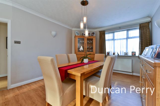 23, Elmfield Road, Potters Bar photo 4