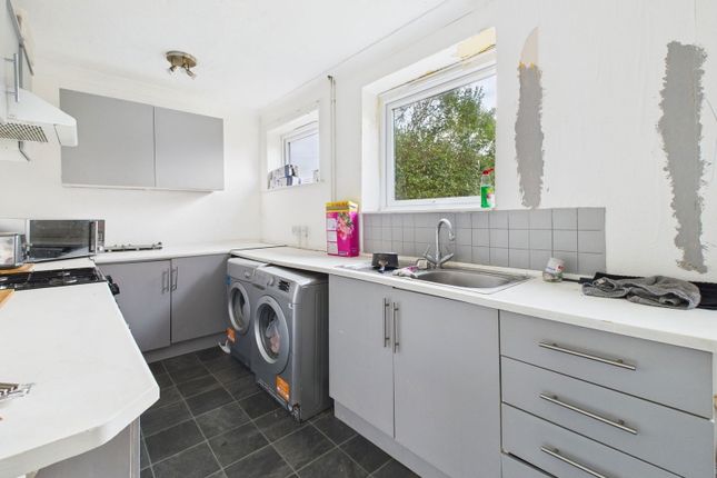 25, Meredith Road, Worthing photo 3