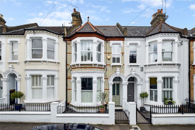 Flat for sale in Grandison Road, London