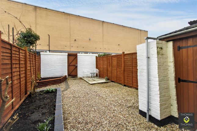 10, Nettleton Road, Gloucester photo 3