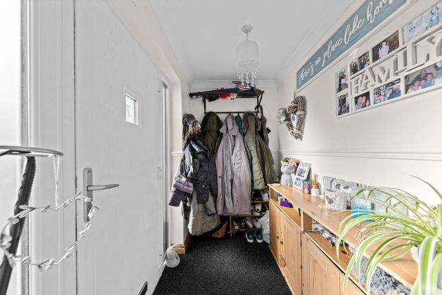 7 Harvey Court, Warrington photo 4