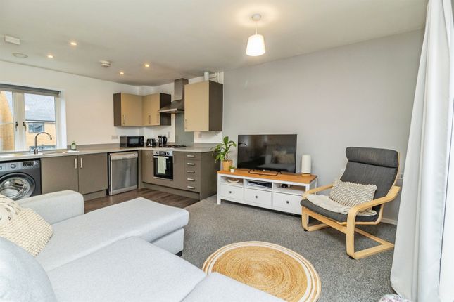 13, Antonia Way, MILTON KEYNES photo 3