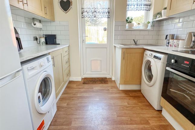 2a, Courtwick Road, Littlehampton photo 4