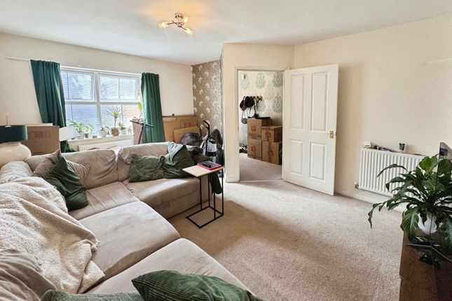 4, Honington Mews, Hampshire photo 4
