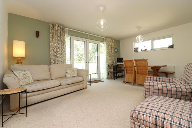 6, Walton Way, Devon photo 2