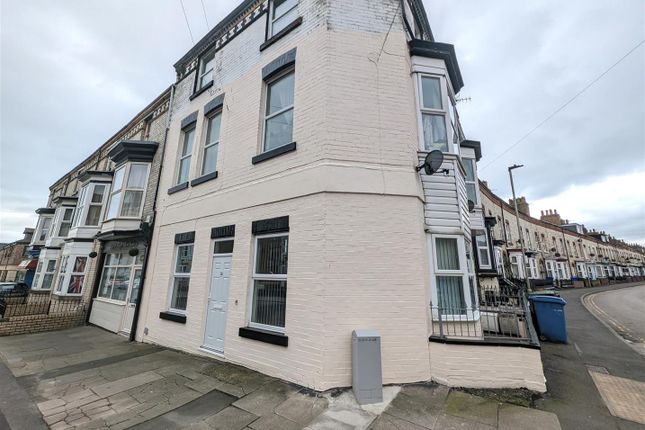 Thumbnail Flat to rent in Gladstone Road, Scarborough