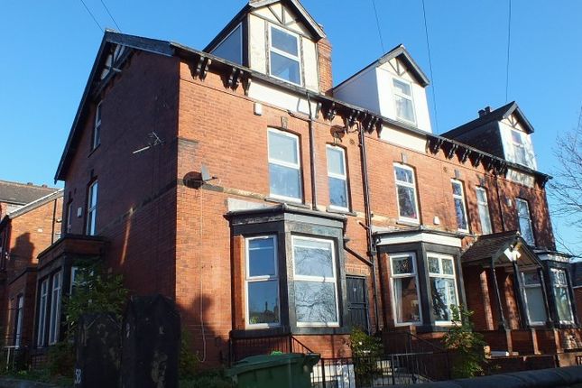 Terraced house to rent in Chestnut Avenue, Headingley, Leeds