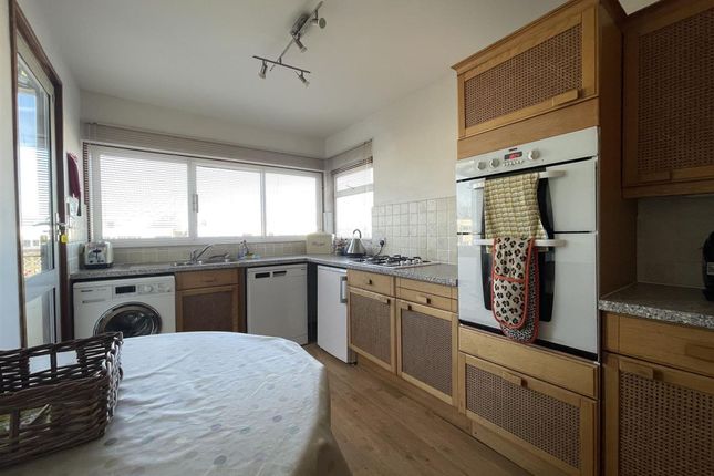 302 Coast Road, Pevensey photo 3