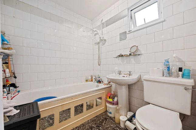 Terraced house for sale in Rectory Road, London
