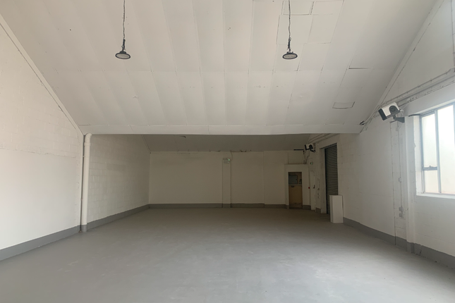 Light industrial to let in Unit 84 - Cheney Manor, Swindon
