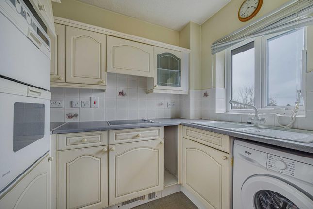 Flat 51 Tudor Court, 210, Main Road, Westerham photo 3