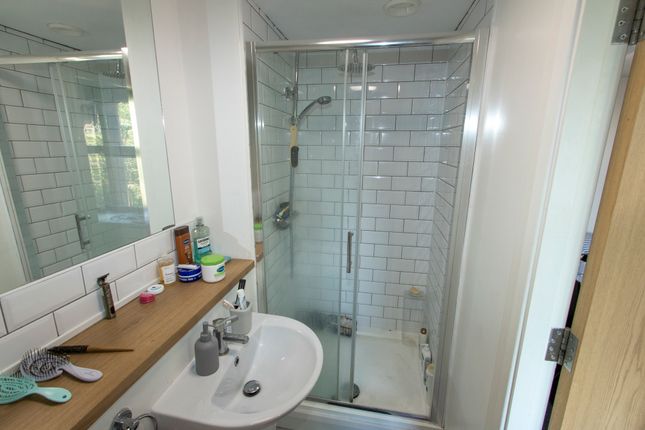St Cyprian's Student Halls Apartment 310, 90, Durning Road, Liverpool photo 4