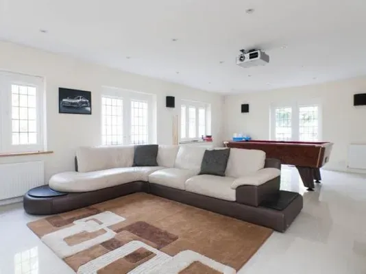 13, The Avenue, Cheam photo 5