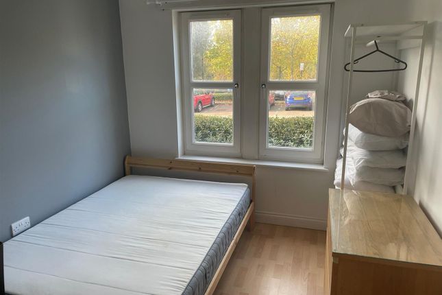 4 bed property for rent in 152 North Row, Milton Keynes MK9