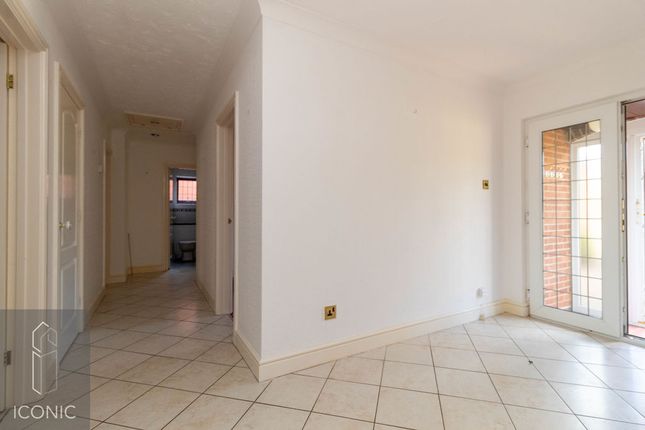 8, Bradshaw Road, Norwich photo 5