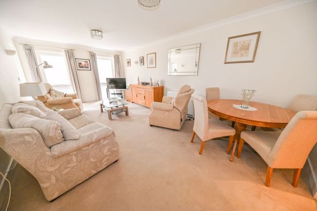 26 Wellesley Court, Darnel Road, Waterlooville photo 3