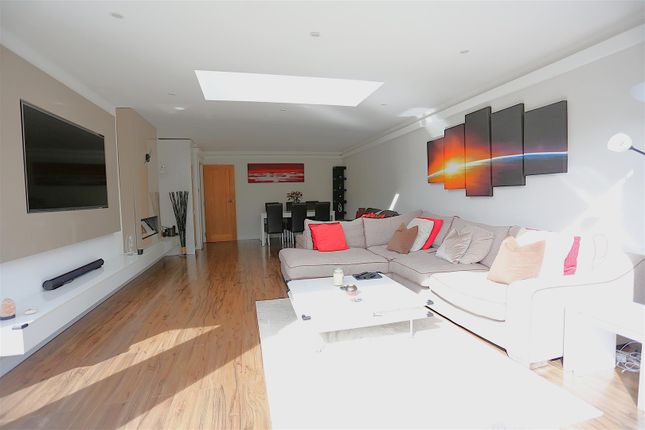 4, Seymour Avenue, East Ewell photo 3