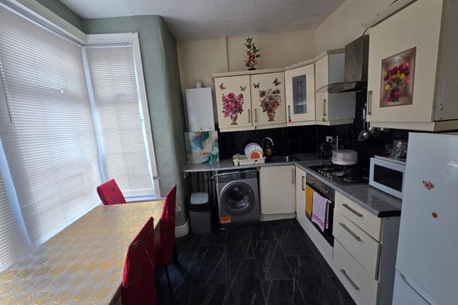 9 Bridgwater Road, Bradford photo 3
