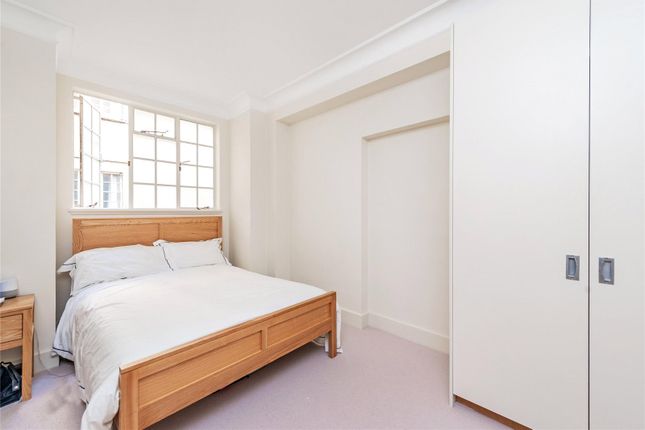 Flat for sale in Onslow Court, Drayton Gardens, London