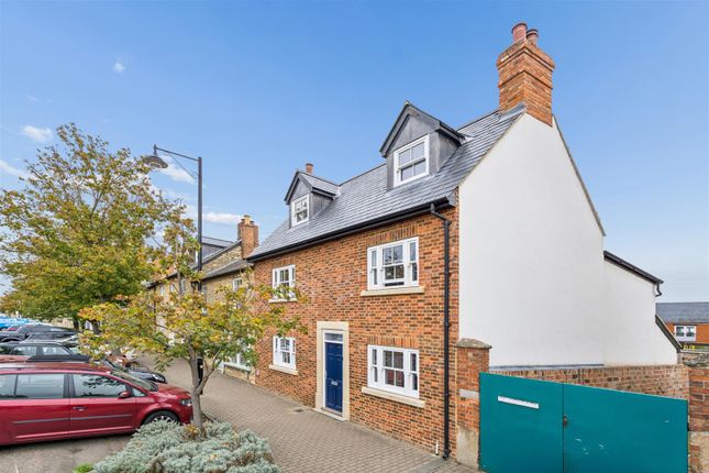 4-bed house on High Street, Olney, £775,000
