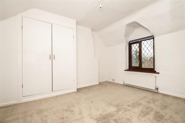 Semi-detached house to rent in Stratford Road, Hockley Heath, Solihull