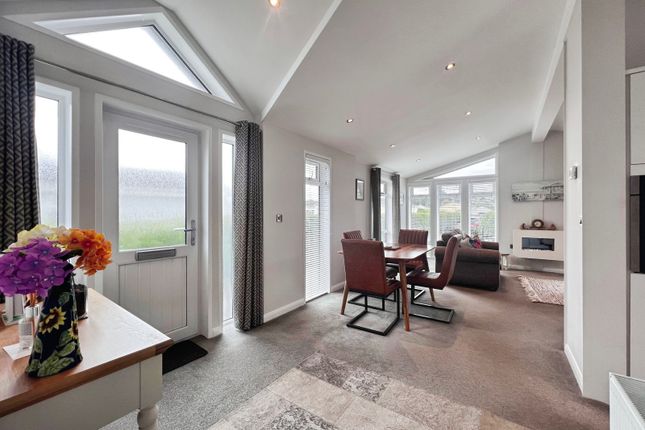 9, Ebrington Close, Worcestershire photo 3