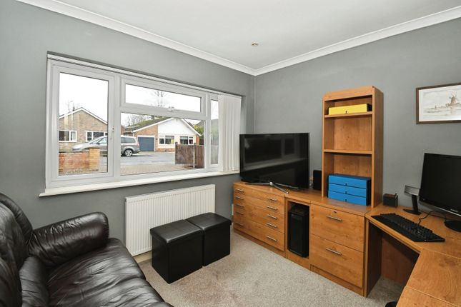23, Somerville Close, Waddington, Lincoln photo 2