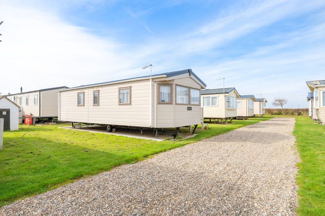 Thumbnail Mobile/park home for sale in Beach Road, Sea Palling, Norwich