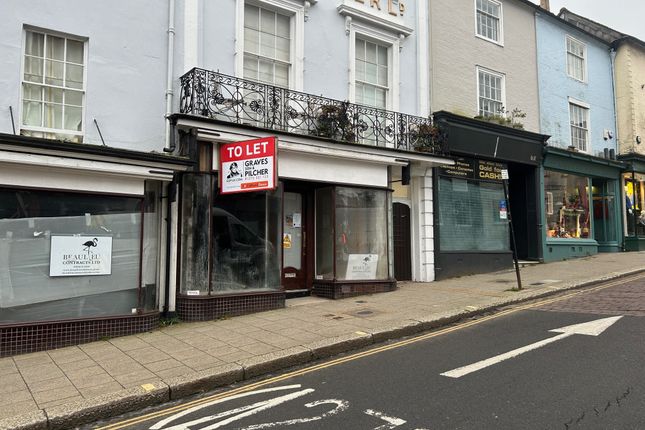 Retail premises to let in High Street, Lewes