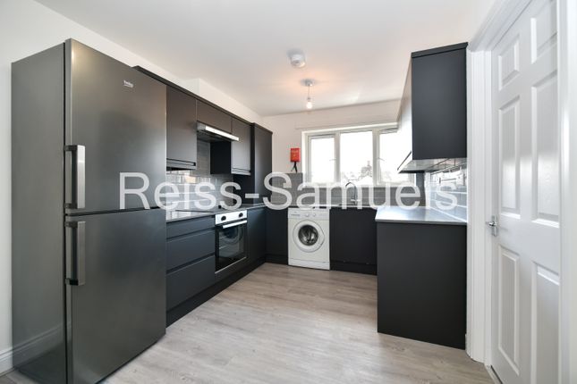 Thumbnail Flat to rent in Ambassador Square, Canary Wharf, Isle Of Dogs, Docklands, London