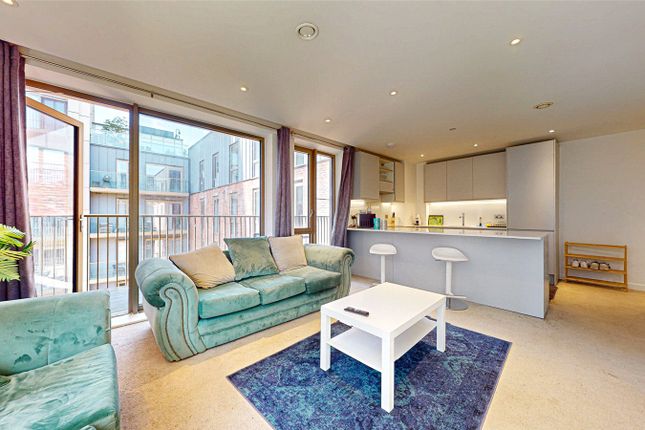 319, Local Crescent, Manchester photo 2