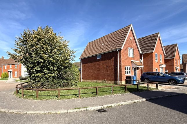 5, Diprose Drive, Lowestoft photo 3