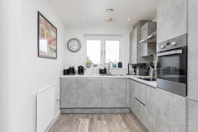 Flat for sale in Bensons Hill Road, Pease Pottage