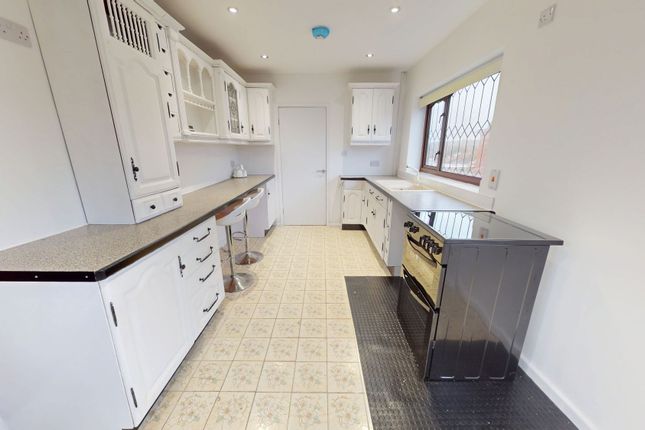 22 Canterbury Drive, Stoke-On-Trent photo 4