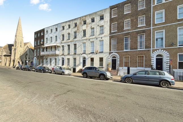 Flat 2, 6, Union Crescent, Margate photo 3