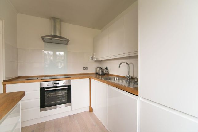 7 Darnall House, Royal Hill, London photo 3