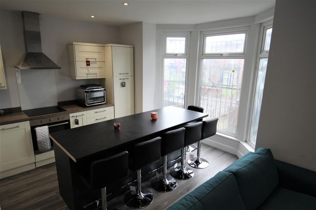 5, Edwin Road, Leeds photo 5