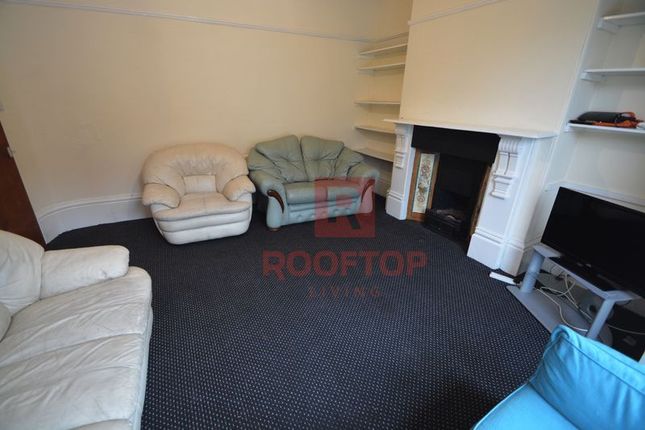 Room to rent in St. Michaels Terrace, Leeds